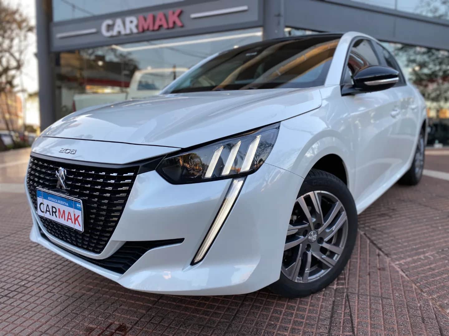 PEUGEOT 208 - Vista principal