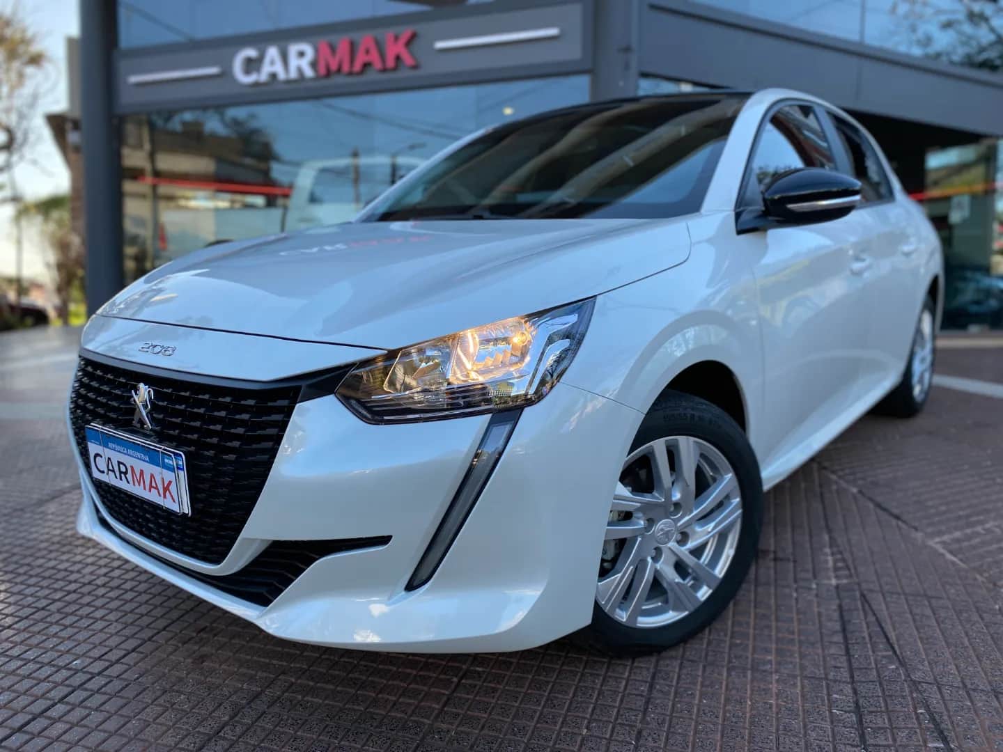 PEUGEOT 208 - Vista principal