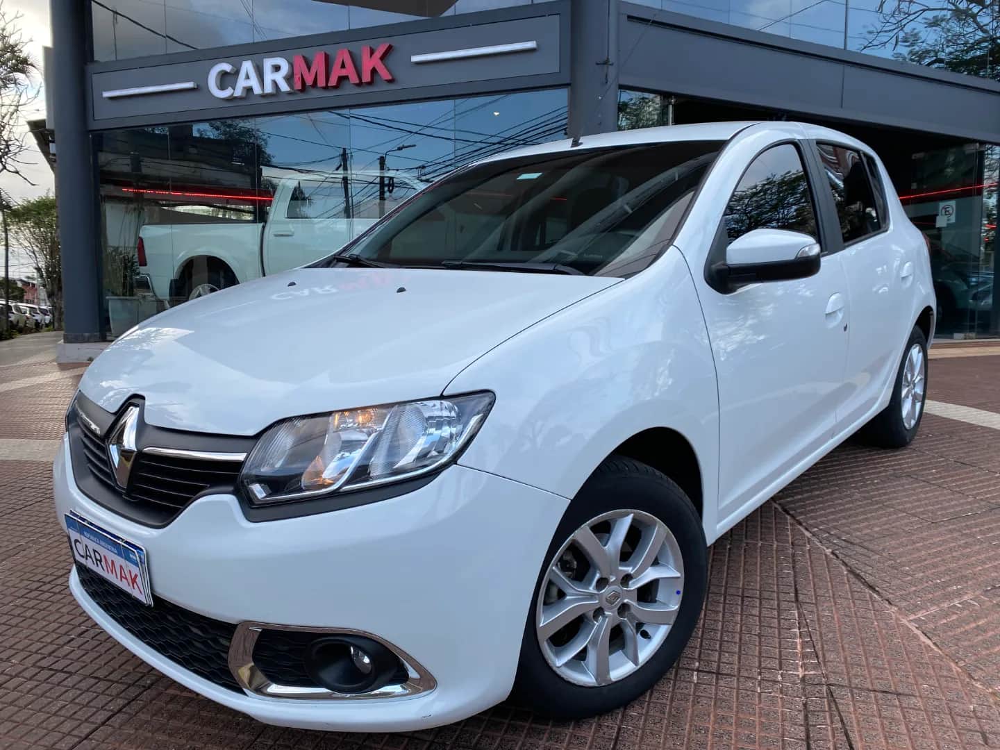 RENAULT SANDERO - Vista principal