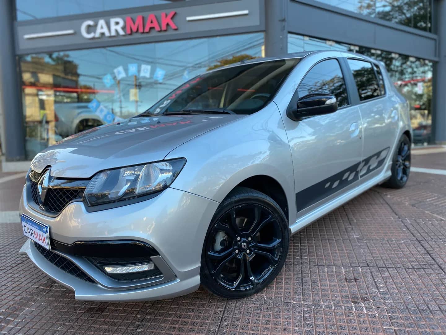 RENAULT SANDERO - Vista principal