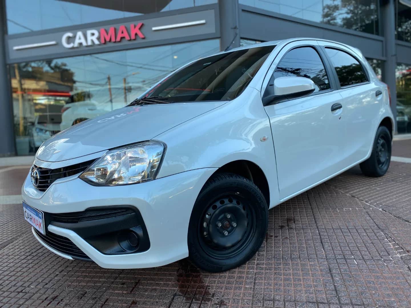 TOYOTA ETIOS - Vista principal