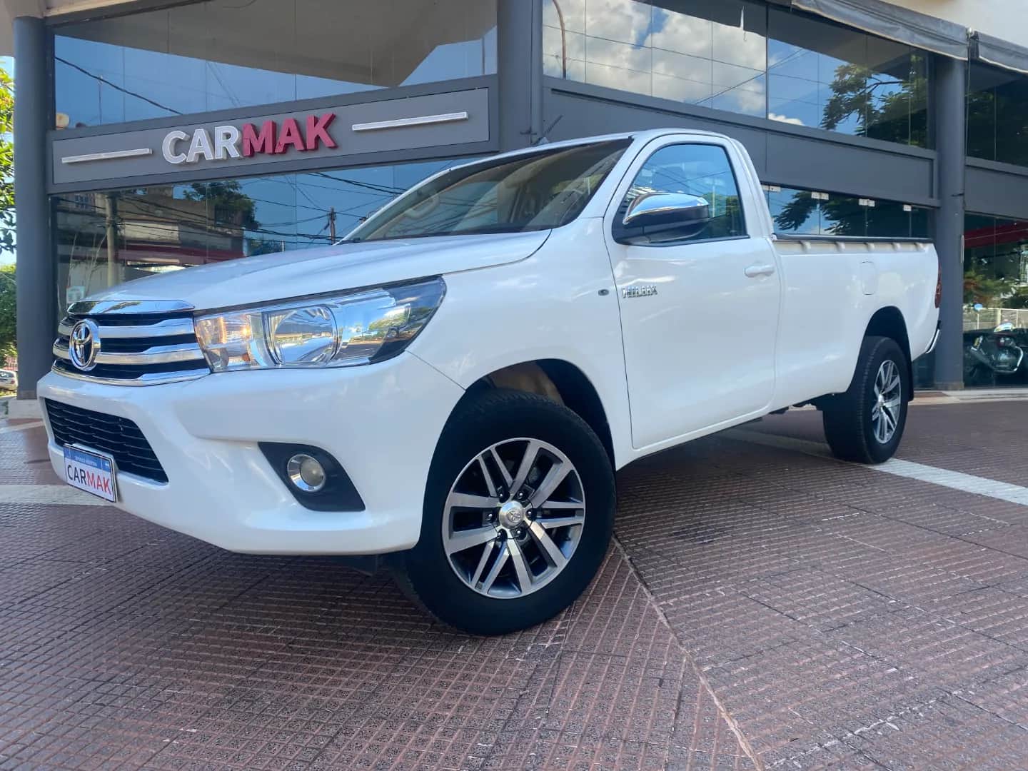 TOYOTA HILUX - Vista principal