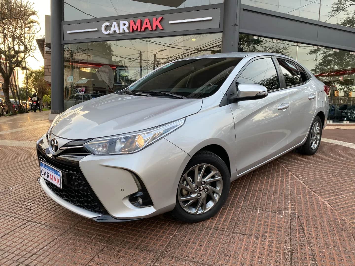 TOYOTA YARIS - Vista principal
