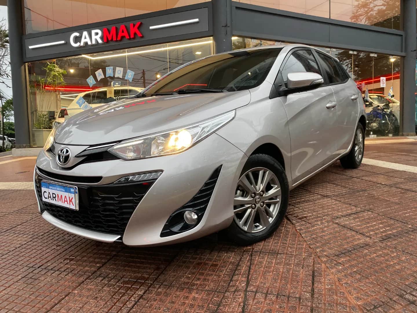 TOYOTA YARIS - Vista principal