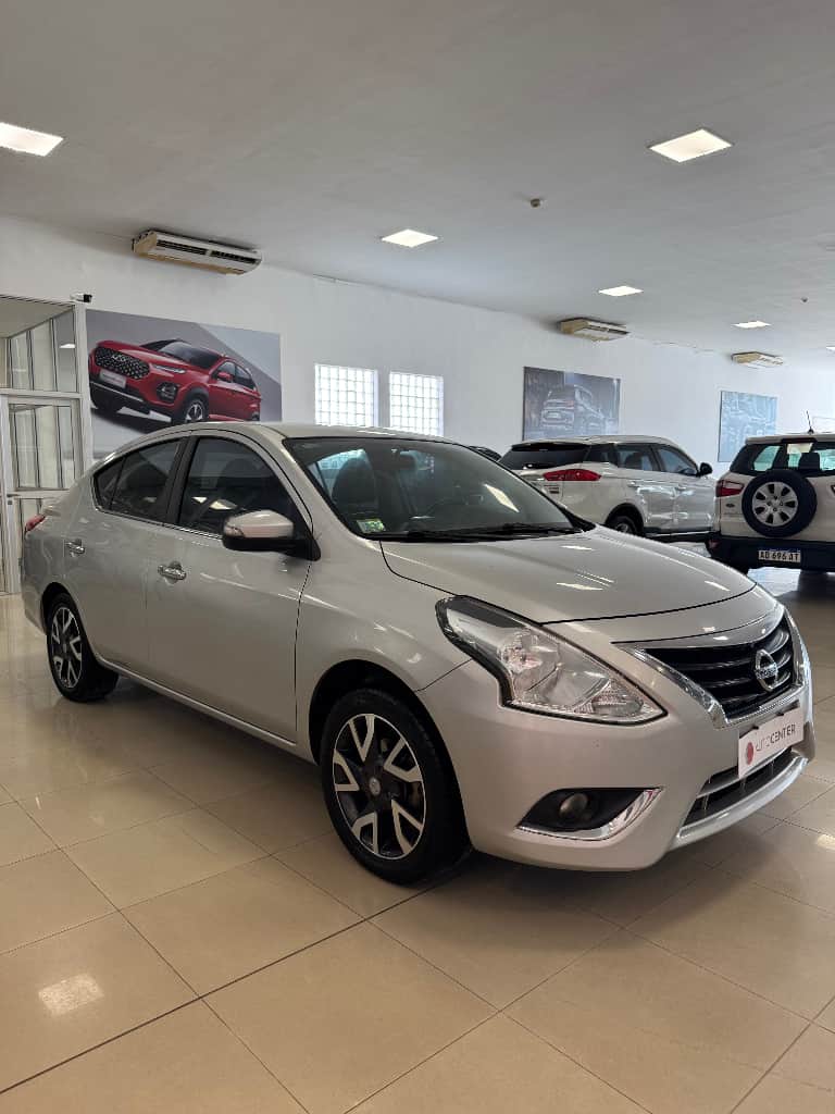 NISSAN VERSA - Vista principal