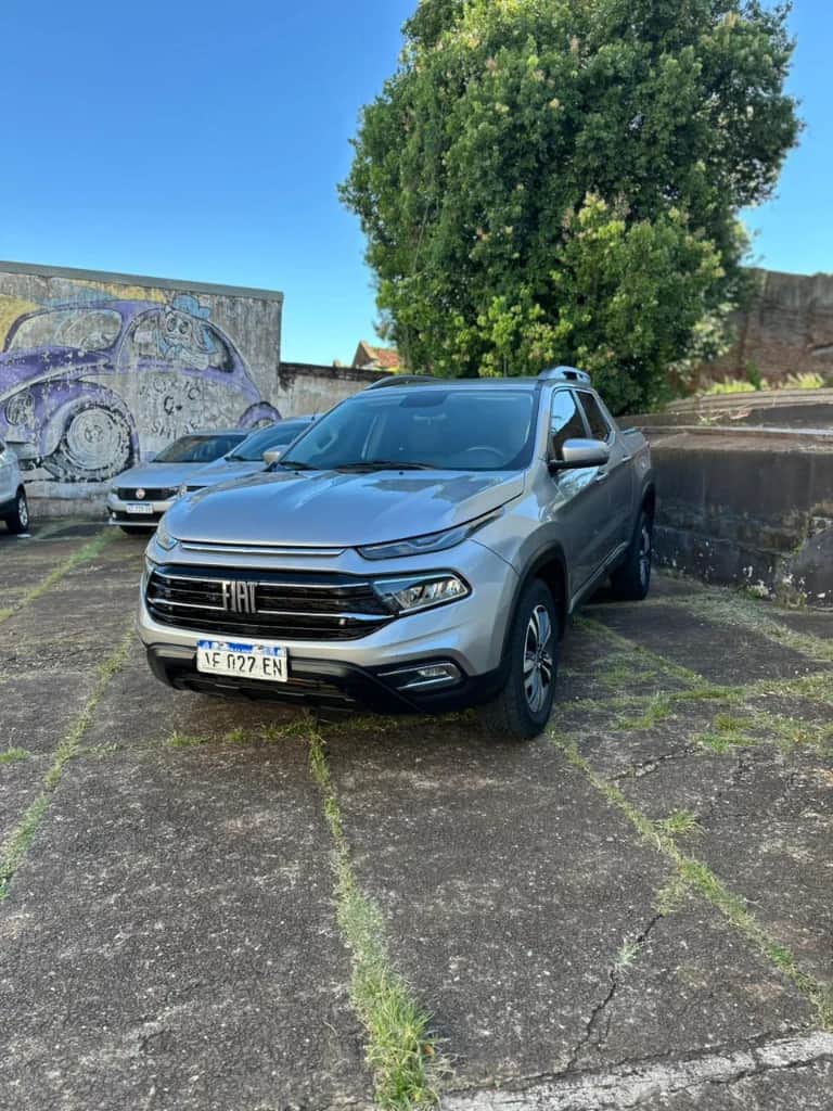 FIAT TORO color plata