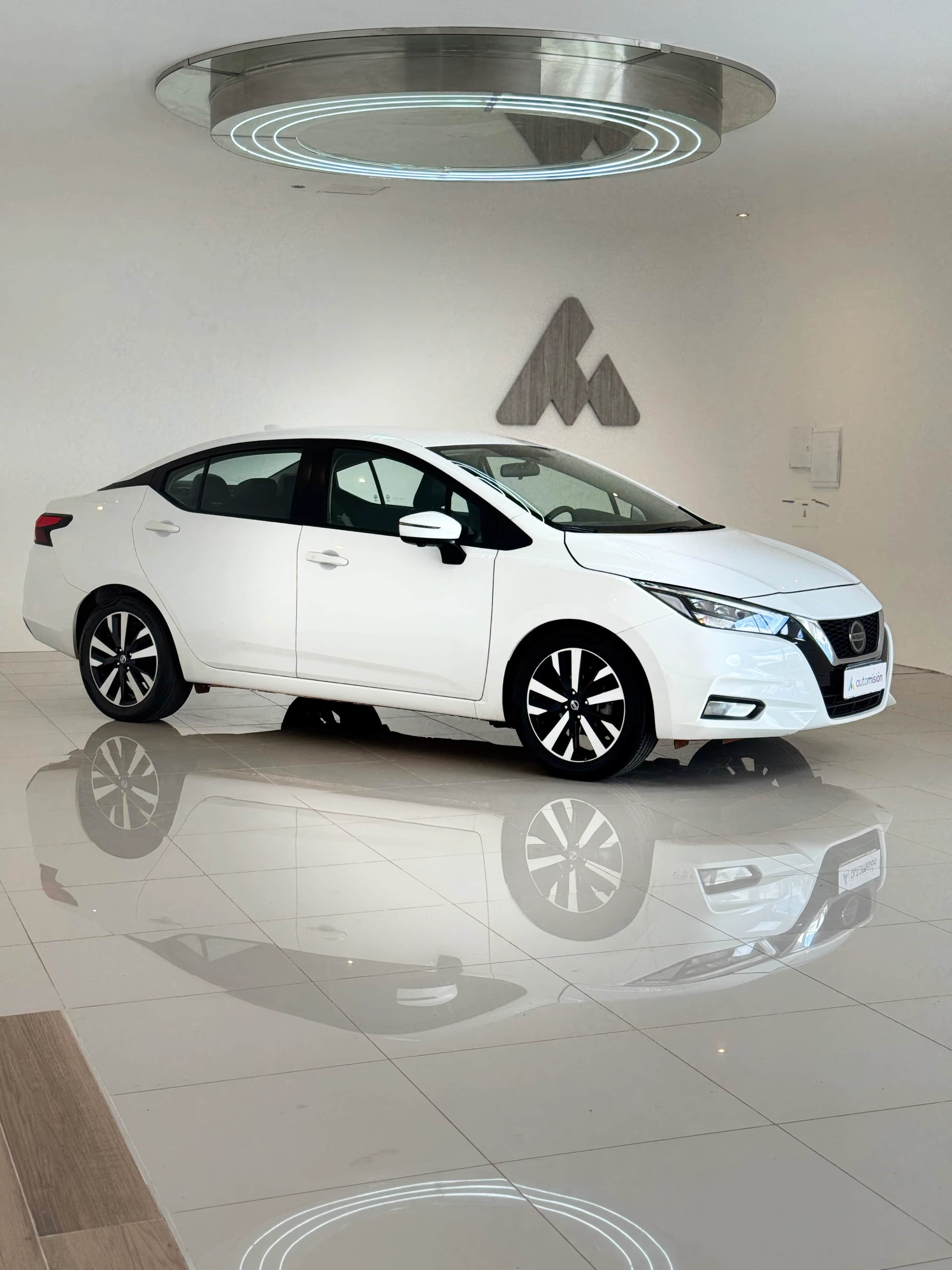 NISSAN VERSA - Vista principal