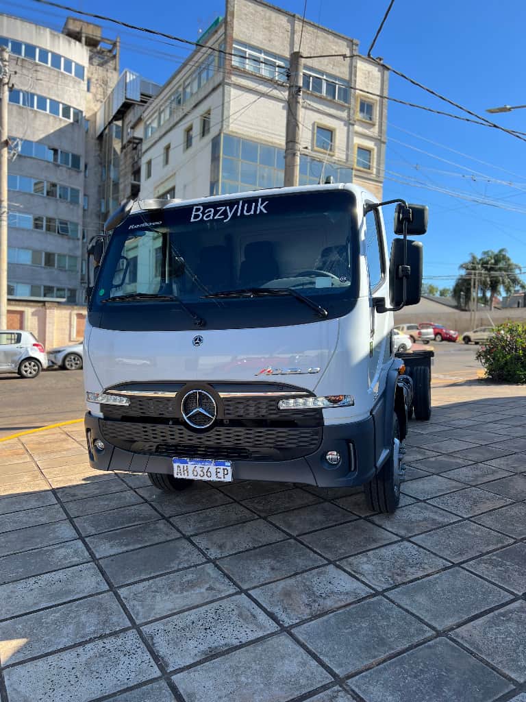 MERCEDES BENZ CAMIONES ACCELO - Vista principal