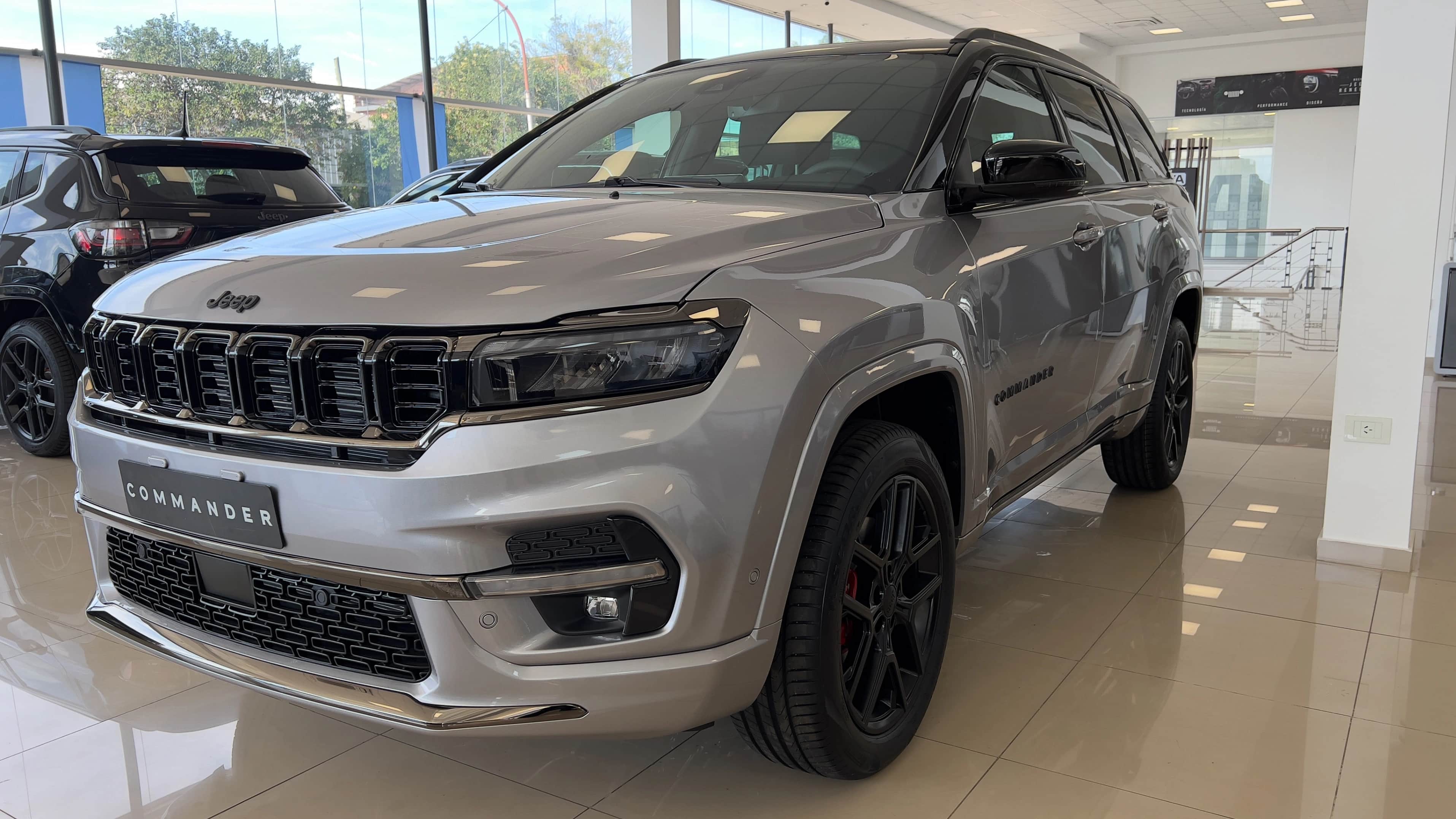JEEP COMMANDER - Vista principal