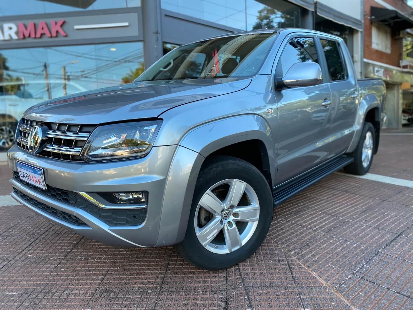 VOLKSWAGEN AMAROK - Vista principal