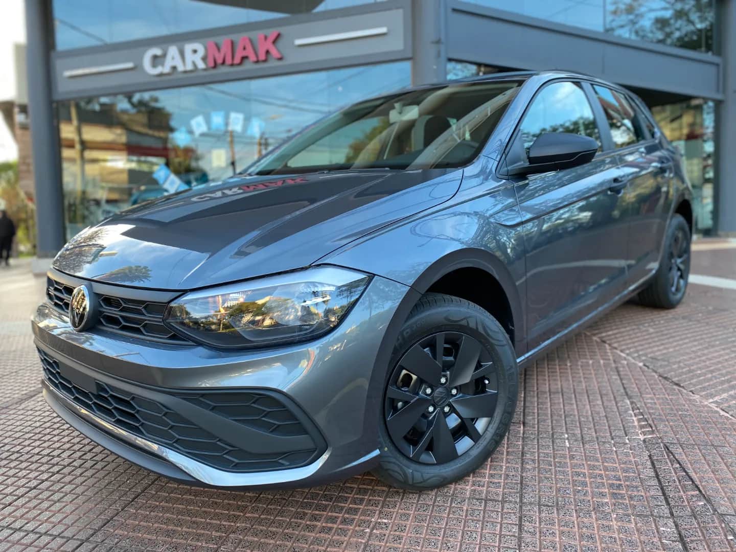 VOLKSWAGEN POLO - Vista principal