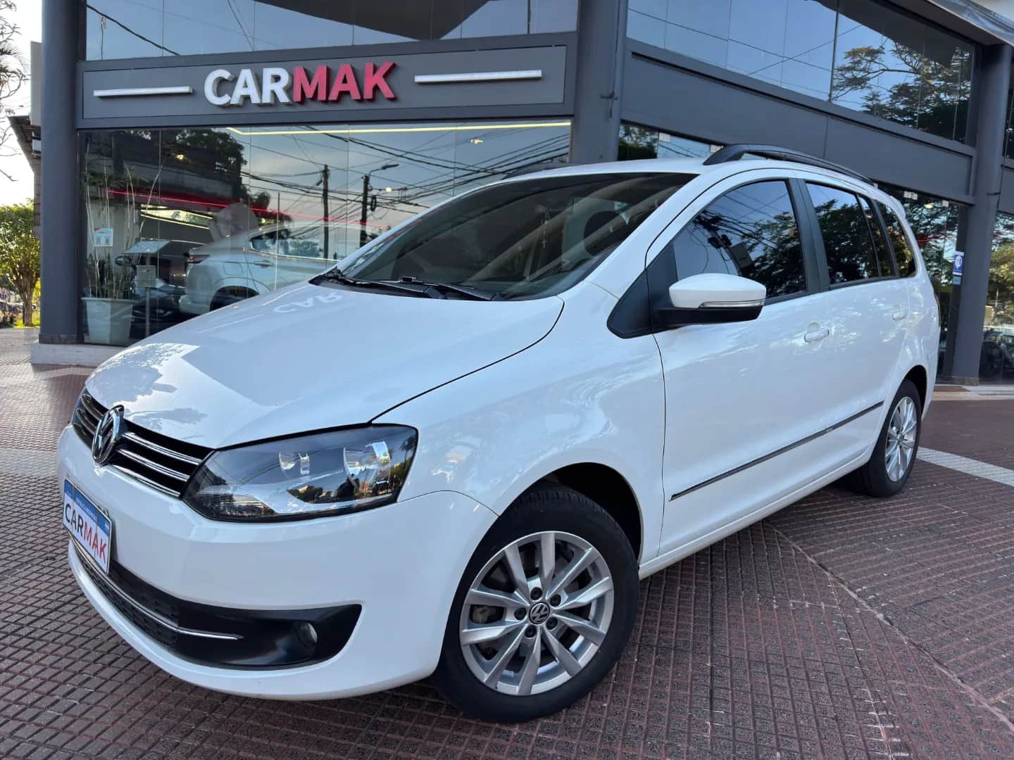 VOLKSWAGEN SURAN - Vista principal