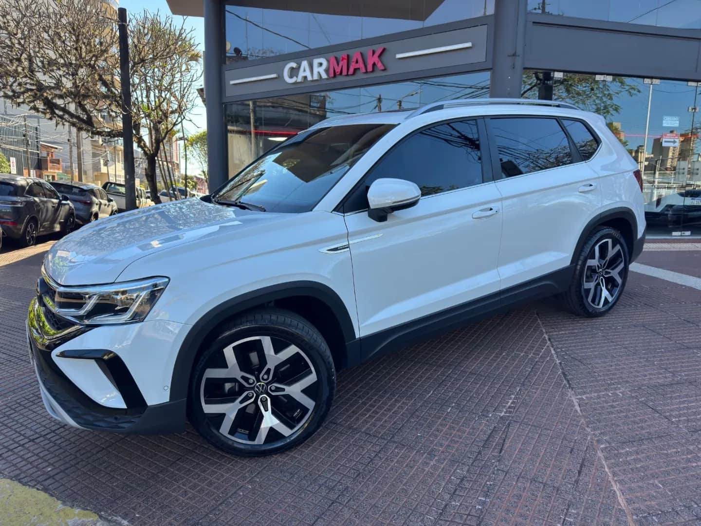 VOLKSWAGEN TAOS - Vista principal
